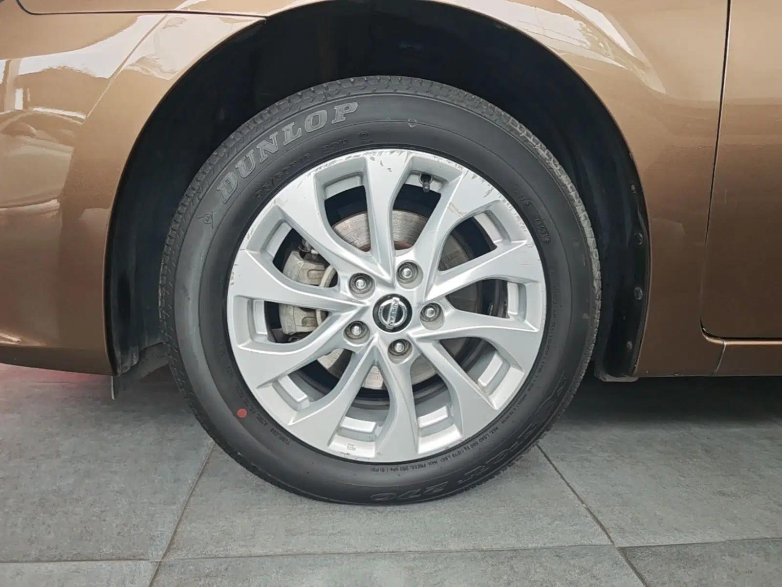Nissan Sylphy 2016 1.6XV CVT ZhiZun Edition — миниатюра 10