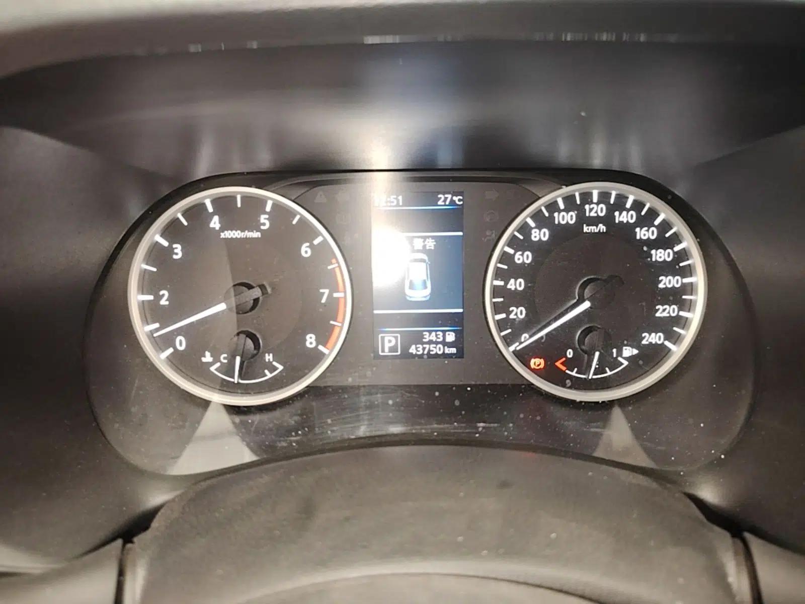Nissan Sylphy 2022 1.6L XL CVT Enjoyment Edition — миниатюра 14