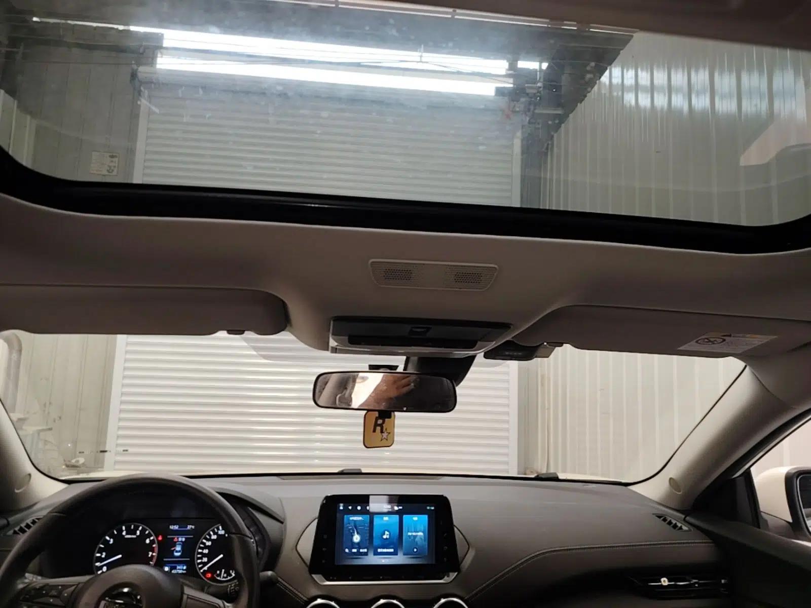 Nissan Sylphy 2022 1.6L XL CVT Enjoyment Edition — миниатюра 21