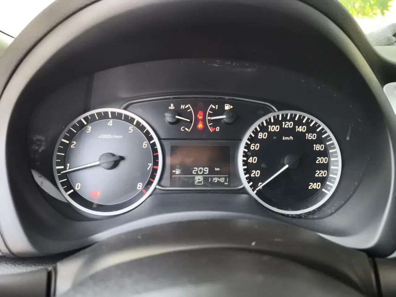 Nissan Sylphy 2022 Classic 1.6XL CVT Luxury Edition — миниатюра 11
