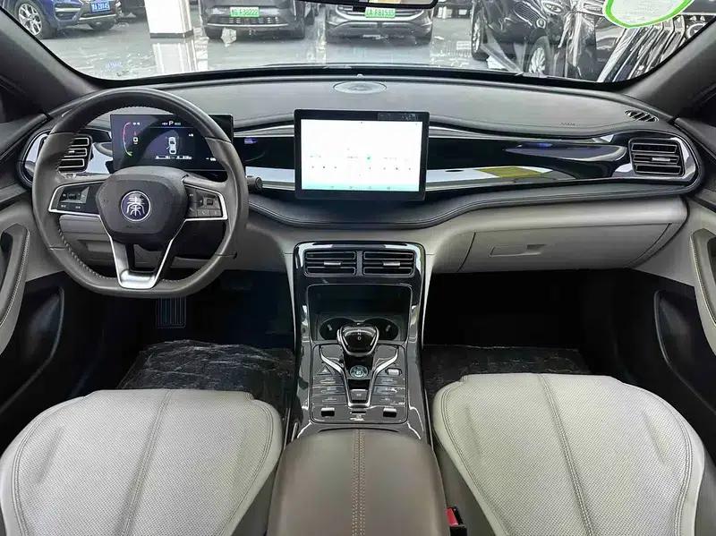 Qin PLUS DM 2024 Glory Edition DM-i 55KM Leading Model — миниатюра 6
