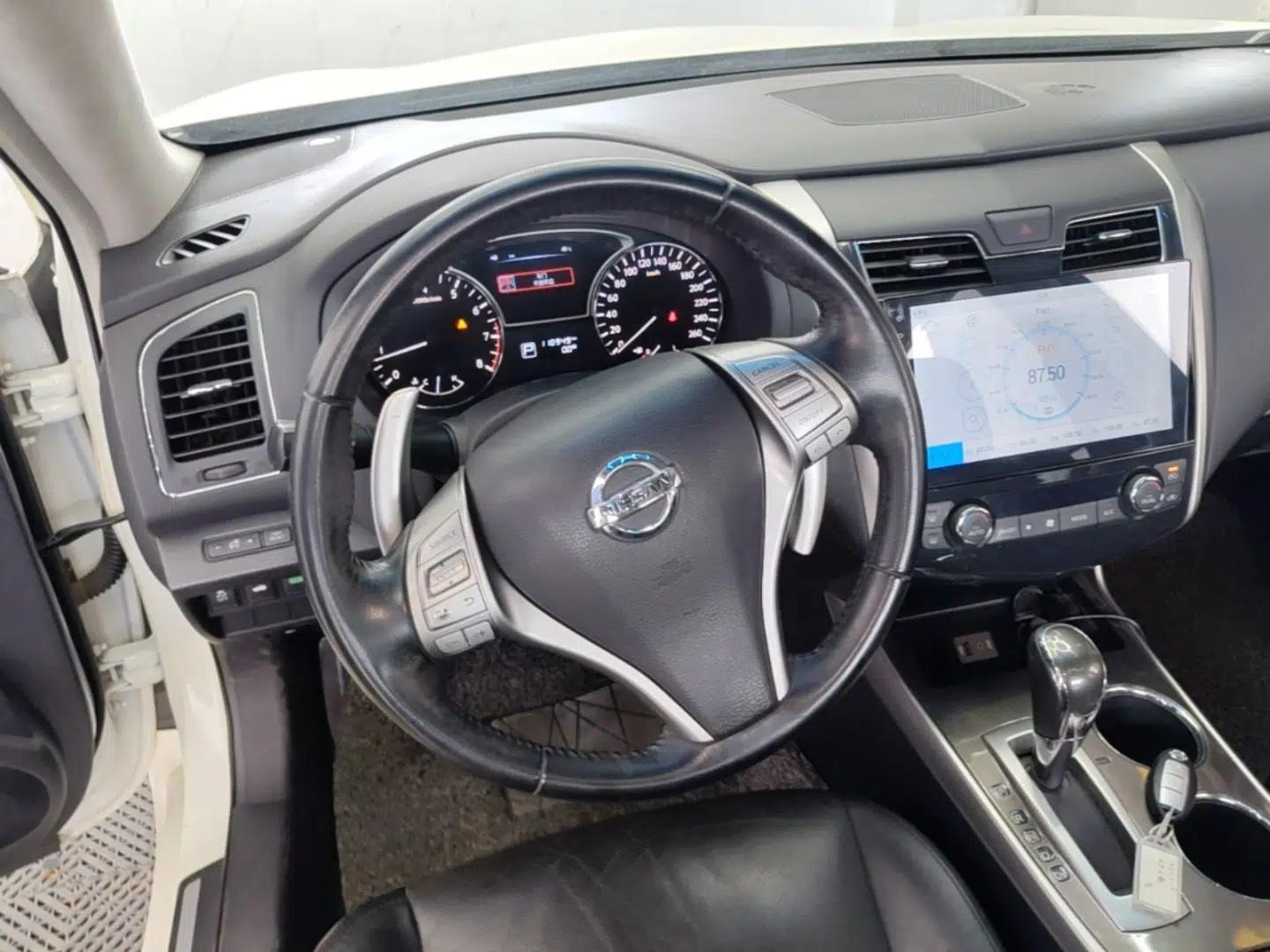 Nissan Teana 2013 2.5L XL Leading Edition — миниатюра 13