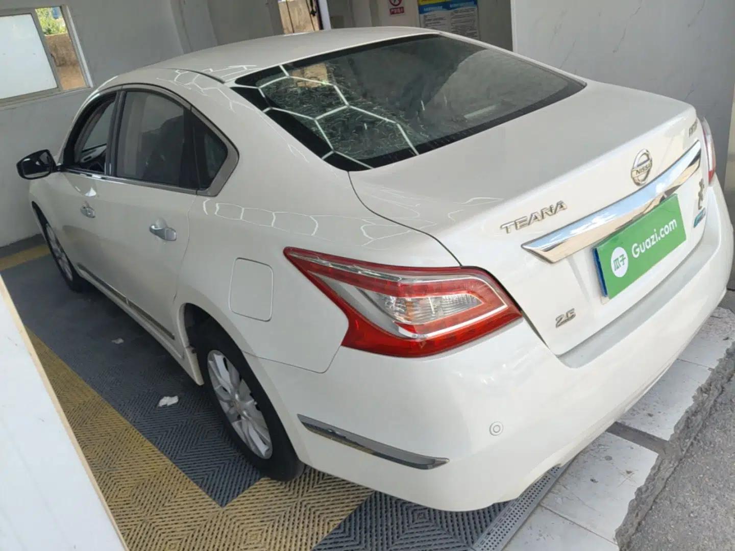 Nissan Teana 2013 2.5L XL Leading Edition — миниатюра 4