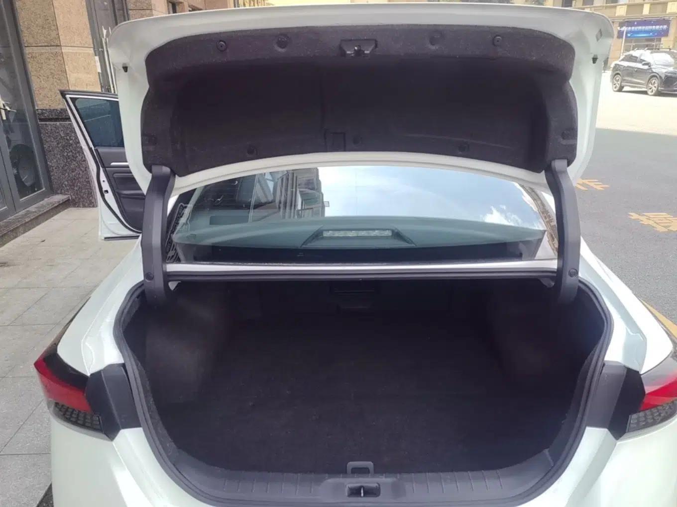 Nissan Teana 2022 2.0L XL-TLS Enjoyment Edition — миниатюра 31