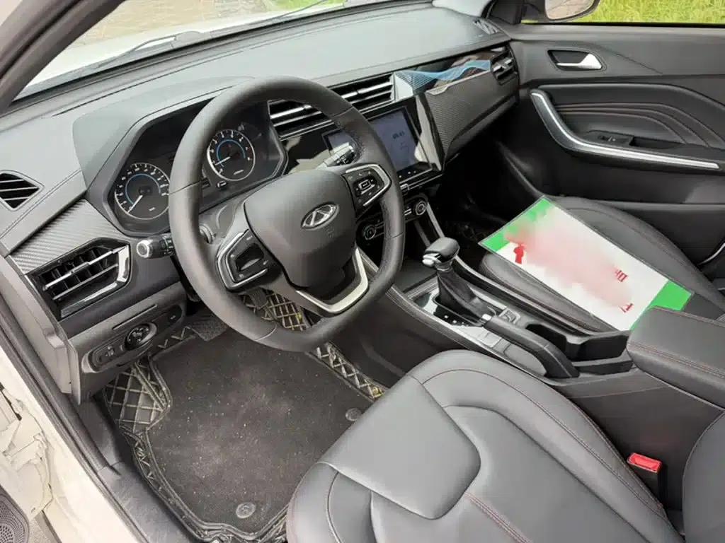 Chery Tiggo 3x 2023 1.5L CVT Fashion Edition — миниатюра 15