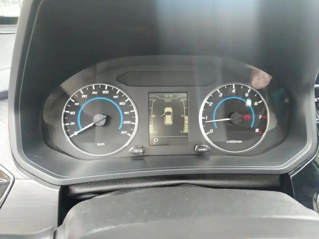 Chery Tiggo 3x 2023 1.5L CVT Fashion Edition — миниатюра 4