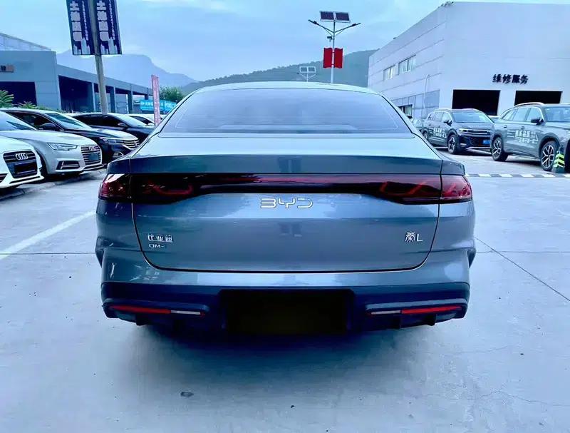 Qin L DM 2024 DM-i 80KM Leading Edition — миниатюра 5