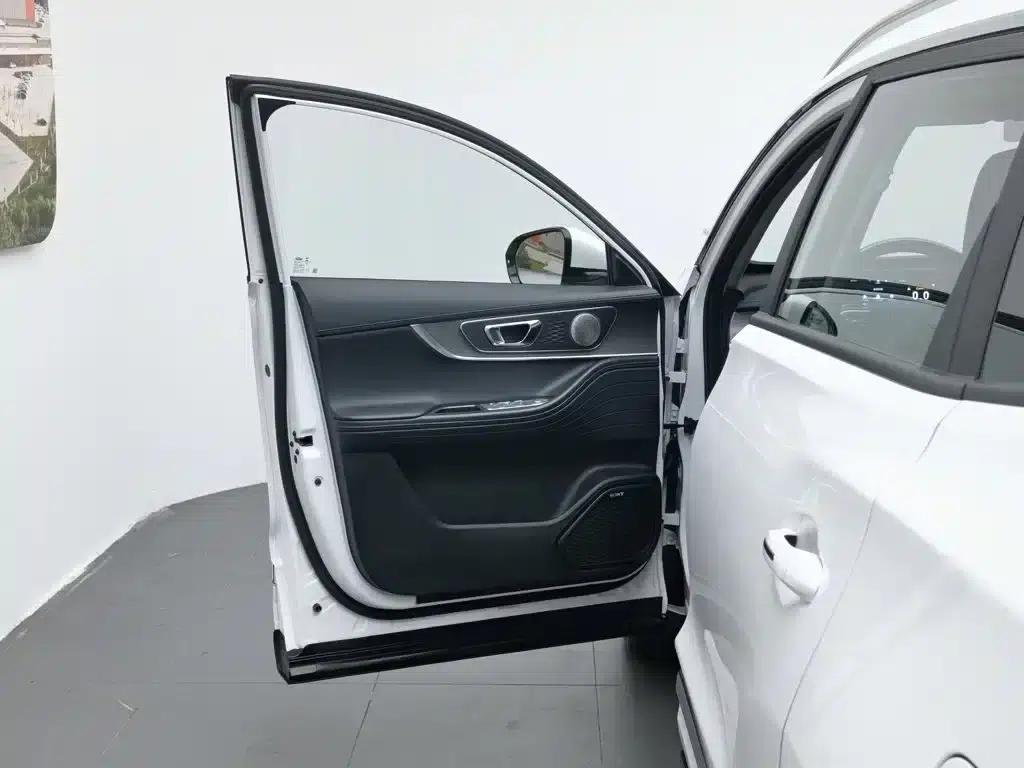 Chery Tiggo 8 PRO 2022 290T 2WD Sky Edition 7-Seater — миниатюра 8