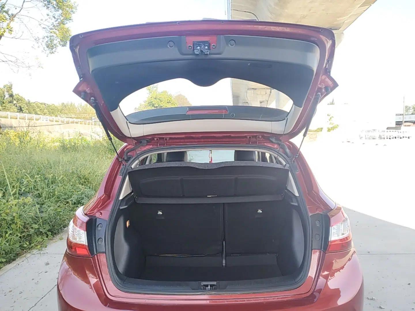 Nissan Tiida 2016 1.6L CVT Smart Drive Edition — миниатюра 22