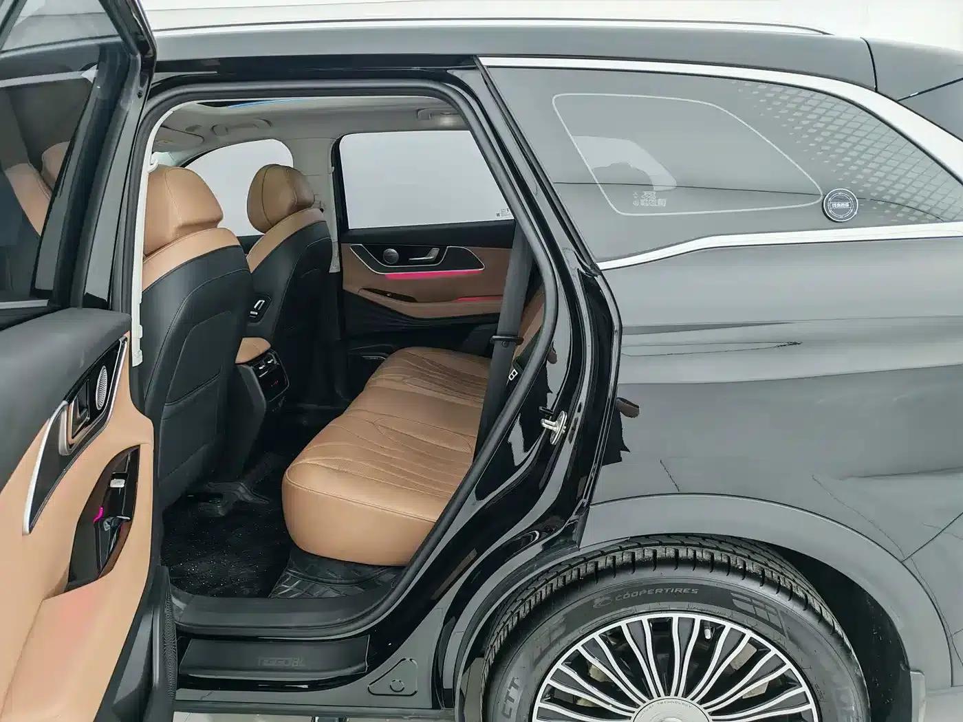 Chery Tiggo 8L 2024 2.0T 2WD Premium Edition 5-seater — миниатюра 10
