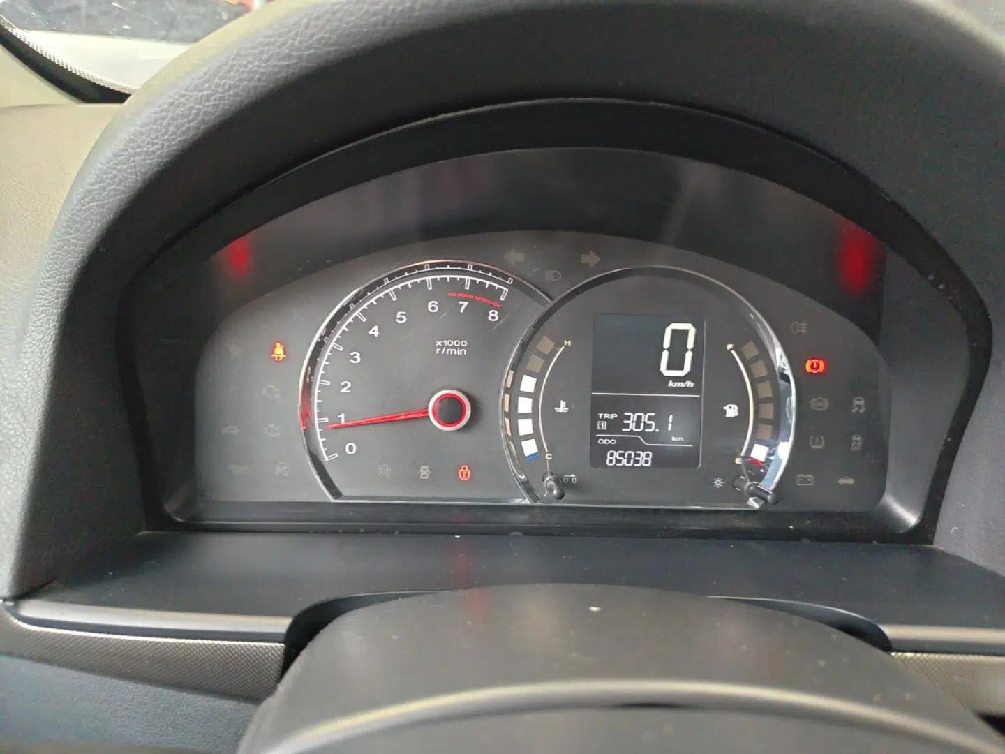 Roewe 350 2014 1.5L Manual Swift Edition — миниатюра 19