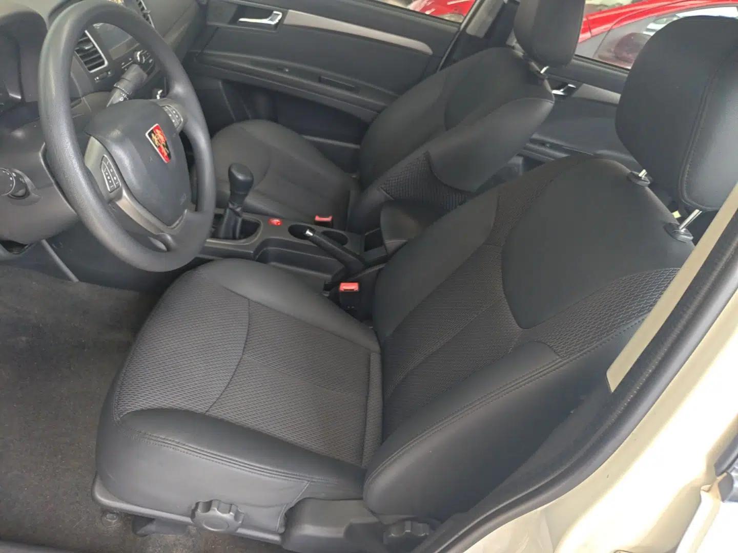 Roewe 350 2014 1.5L Manual Swift Edition — миниатюра 22