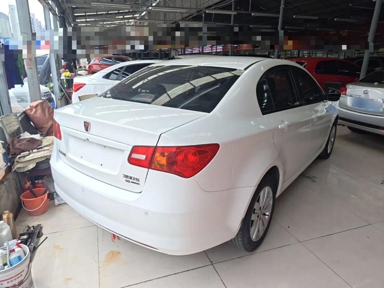 Roewe 350 2014 1.5L Manual Swift Edition — миниатюра 6