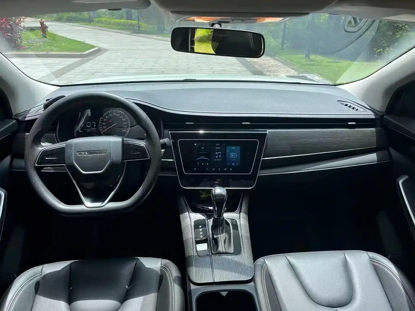 Venucia D60 2021 PLUS 1.6L XL CVT Elite Edition — миниатюра 5
