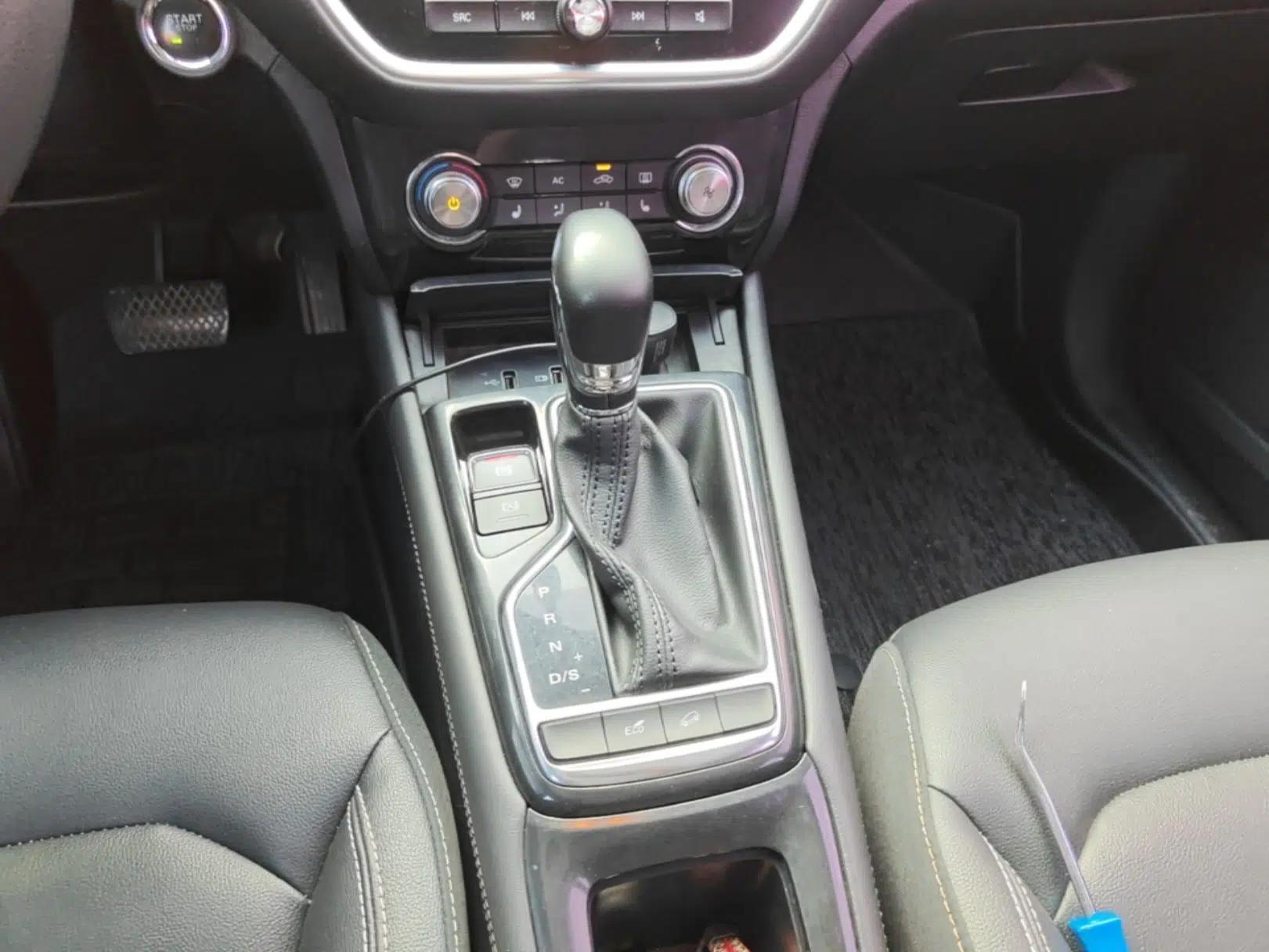 Roewe RX3 2018 18T Automatic Flagship Model — миниатюра 16