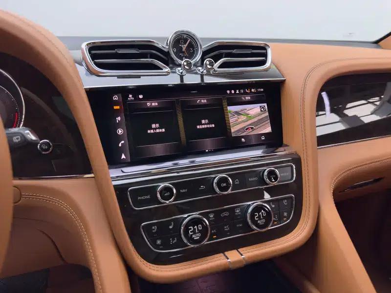 Bentayga 2022 4.0T V8 S — миниатюра 17