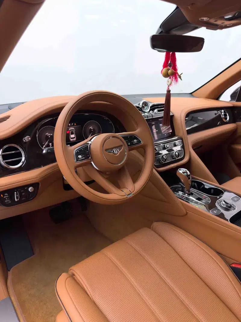 Bentayga 2022 4.0T V8 S — миниатюра 9