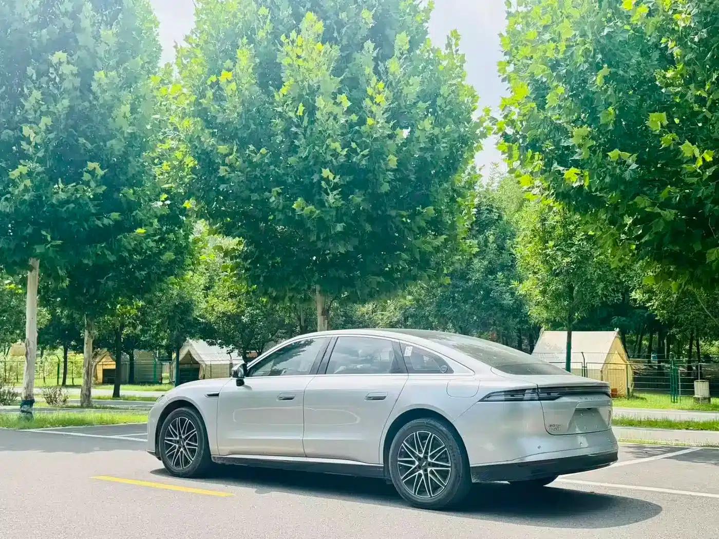 Fengyun A9L 2025 Model 260km Extended Range Luxury Edition — миниатюра 4