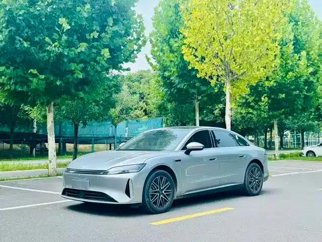 Fengyun A9L 2025 Model 260km Extended Range Luxury Edition