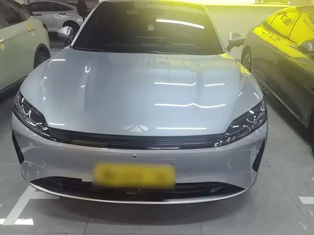 Fengyun A9L 2025 All-Wheel Drive High-Performance Peak Edition — миниатюра 1