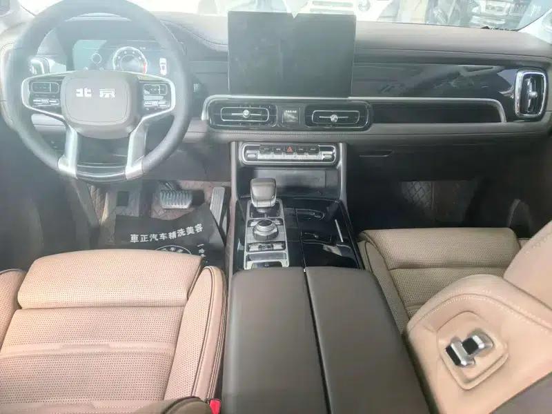 Beijing BJ60 2022 2.0T Automatic 11-seater — миниатюра 7