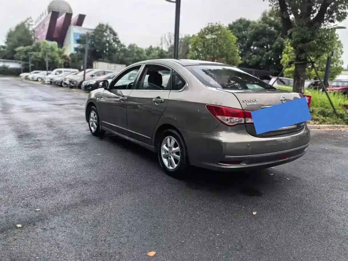 Nissan Sylphy 2019 Classic 1.6XE+ CVT Intelligent Leading Edition — миниатюра 3