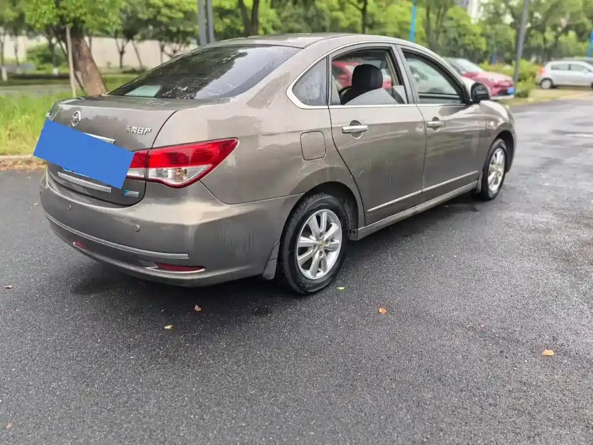 Nissan Sylphy 2019 Classic 1.6XE+ CVT Intelligent Leading Edition — миниатюра 4