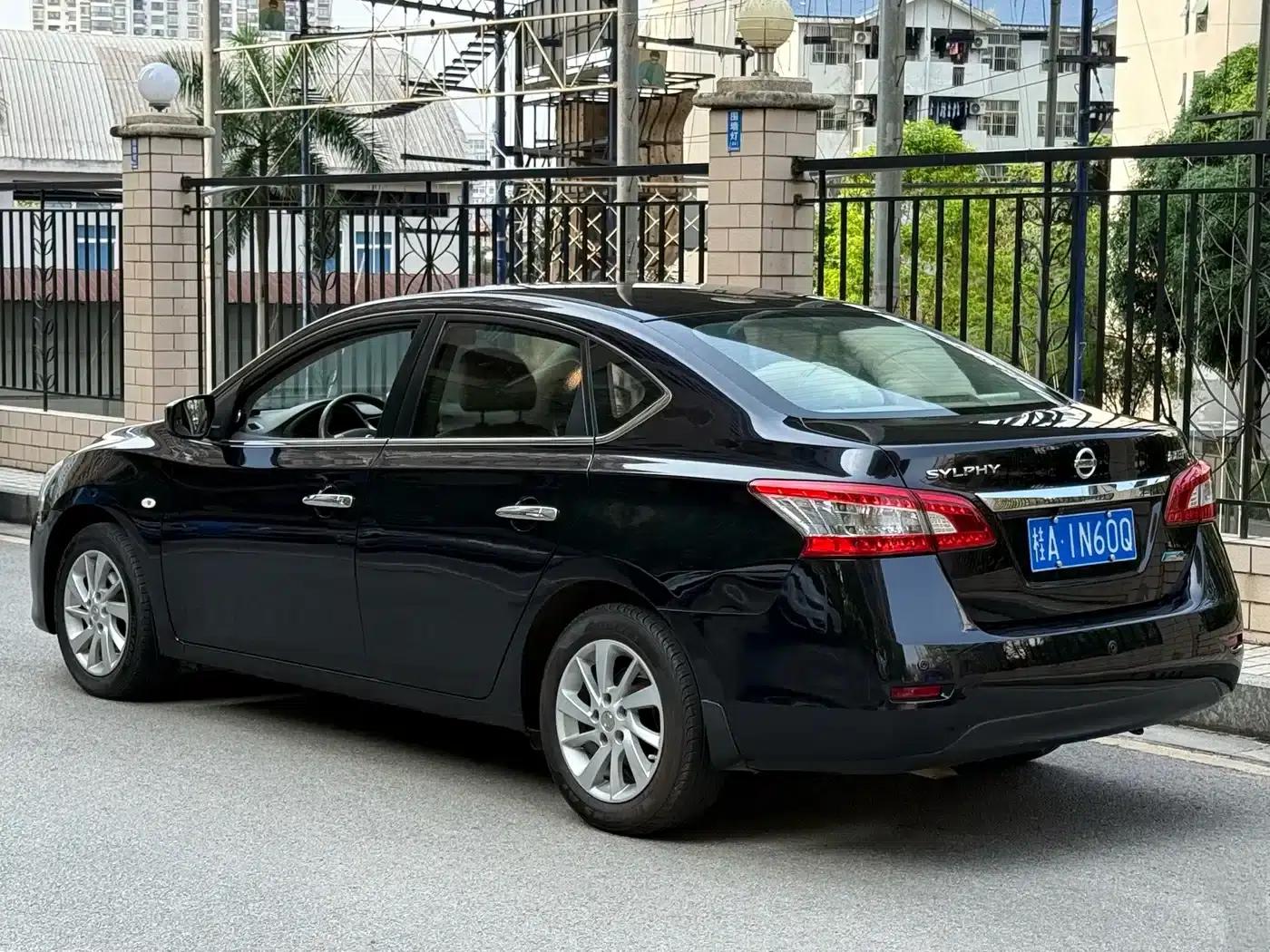 Nissan Sylphy 2014 1.6XV CVT Premium Edition — миниатюра 3
