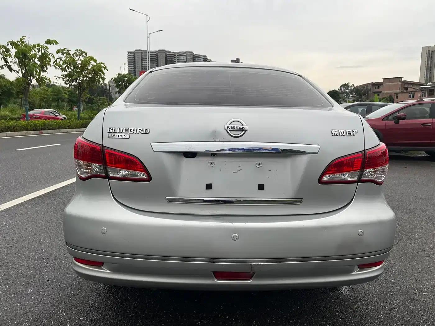 Nissan Sylphy 2009 1.6XE Manual Comfort Edition — миниатюра 3