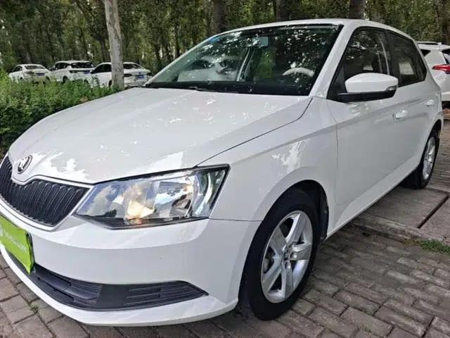 Skoda Fabia 2017 1.4L Automatic Car Enjoy Edition