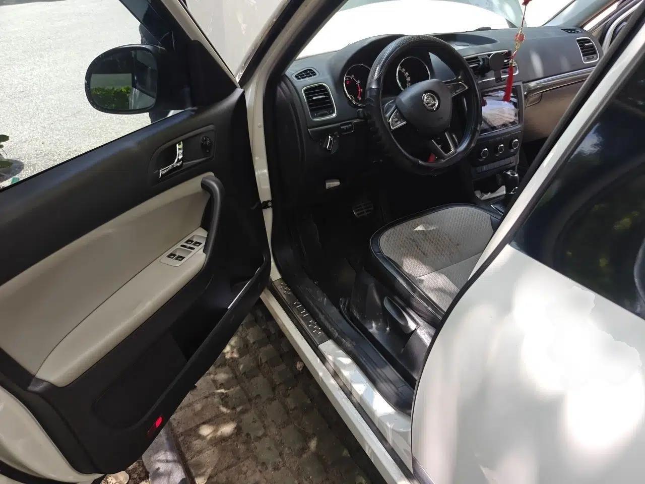 Skoda Yeti 2016 1.4TSI DSG Advanced Edition — миниатюра 16