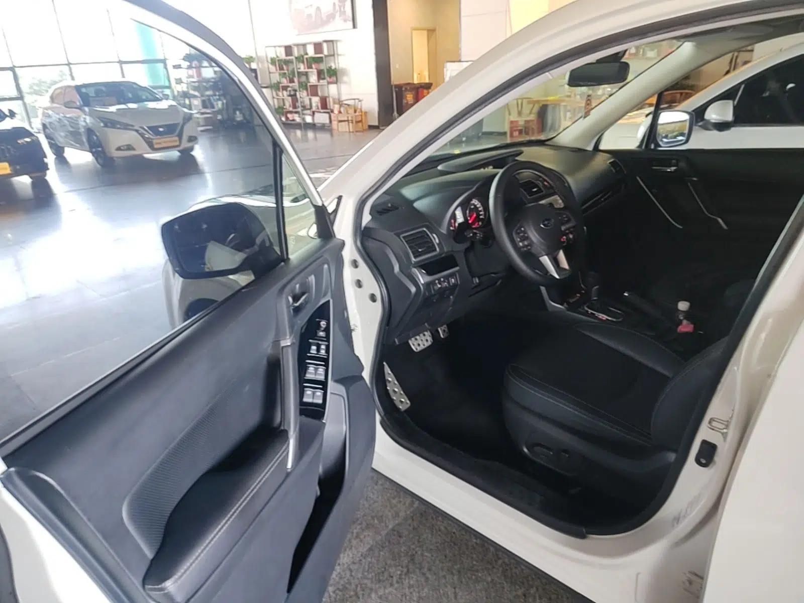 Subaru Forester 2016 2.0i Fashion Navigation Edition — миниатюра 18