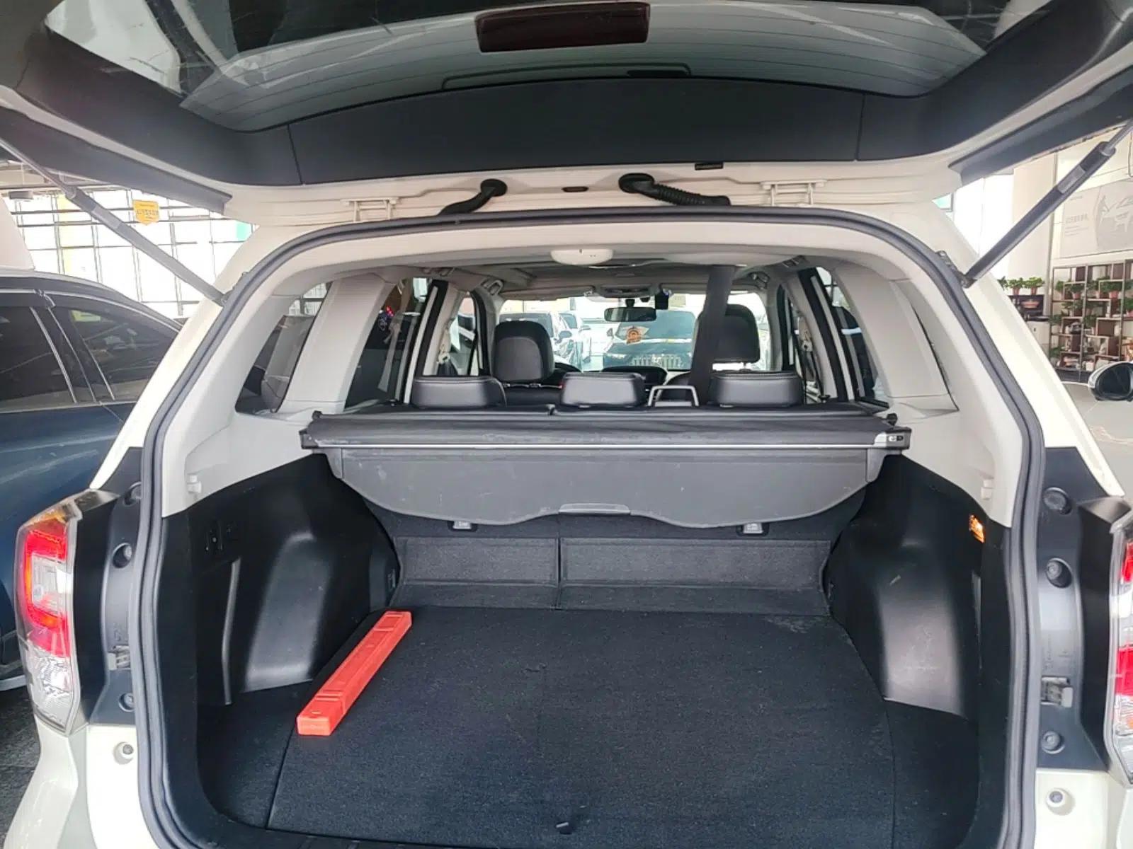 Subaru Forester 2016 2.0i Fashion Navigation Edition — миниатюра 22