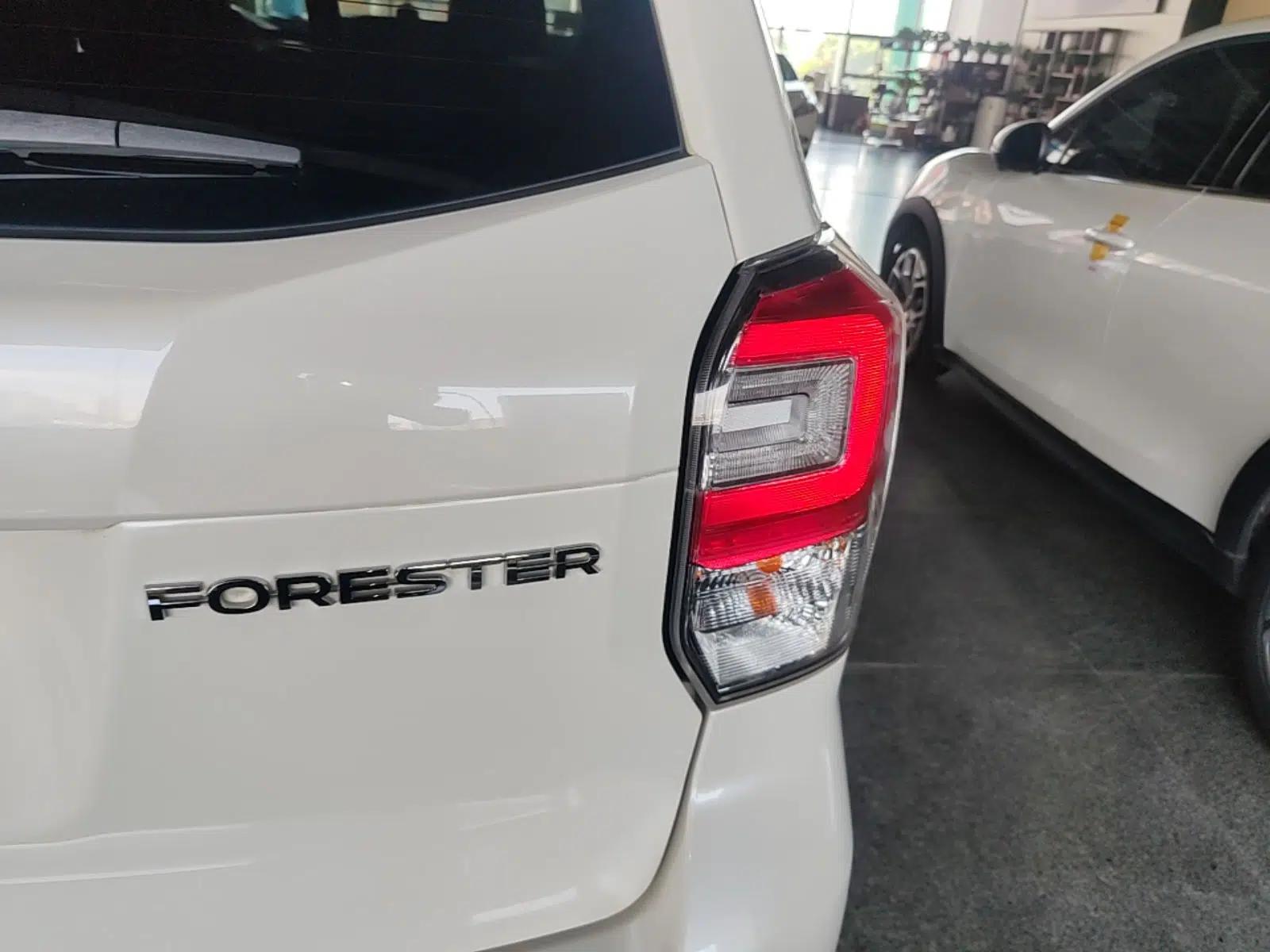 Subaru Forester 2016 2.0i Fashion Navigation Edition — миниатюра 9
