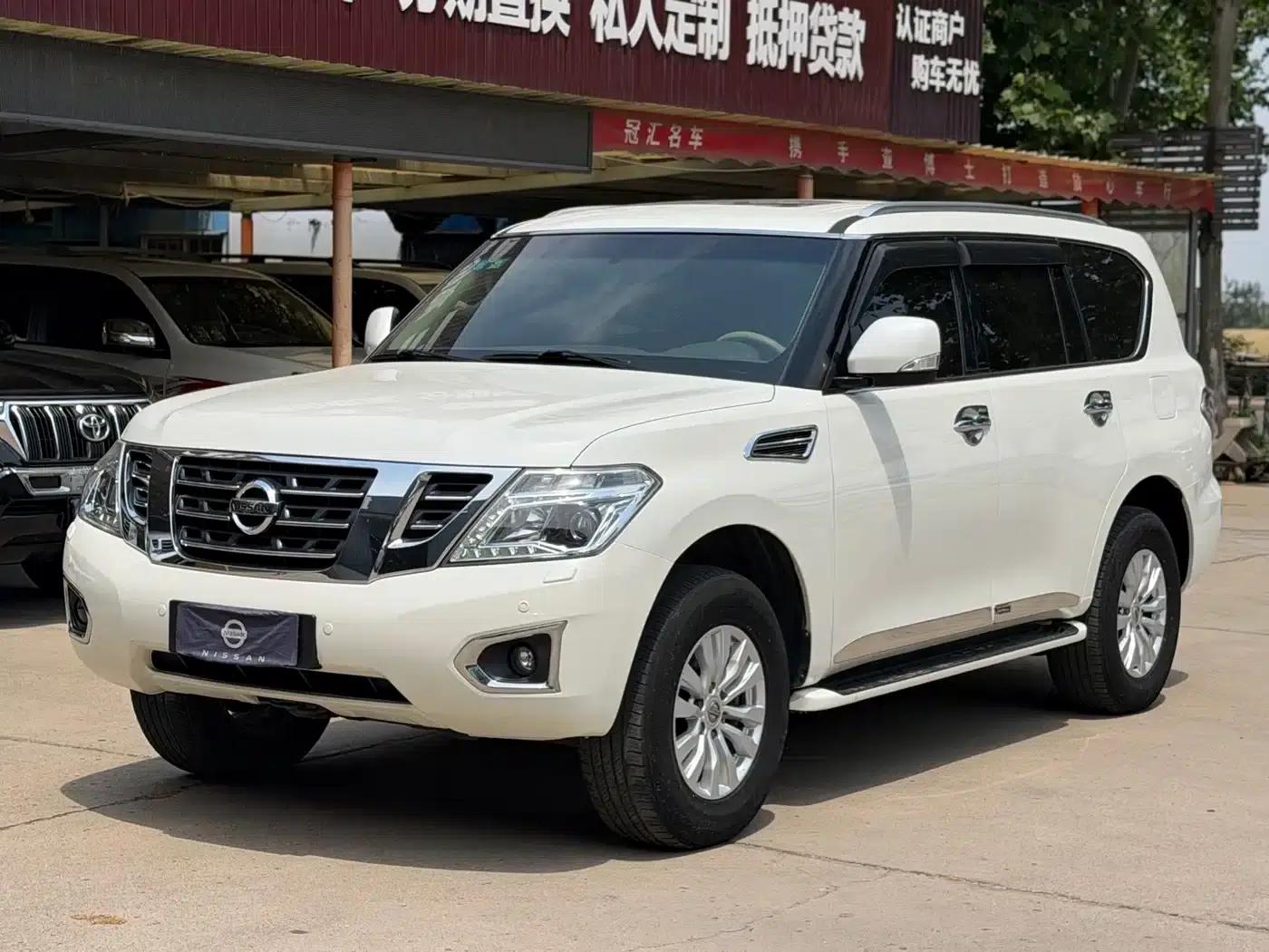 Nissan Patrol 2018 4.0L Flagship Edition — миниатюра 1