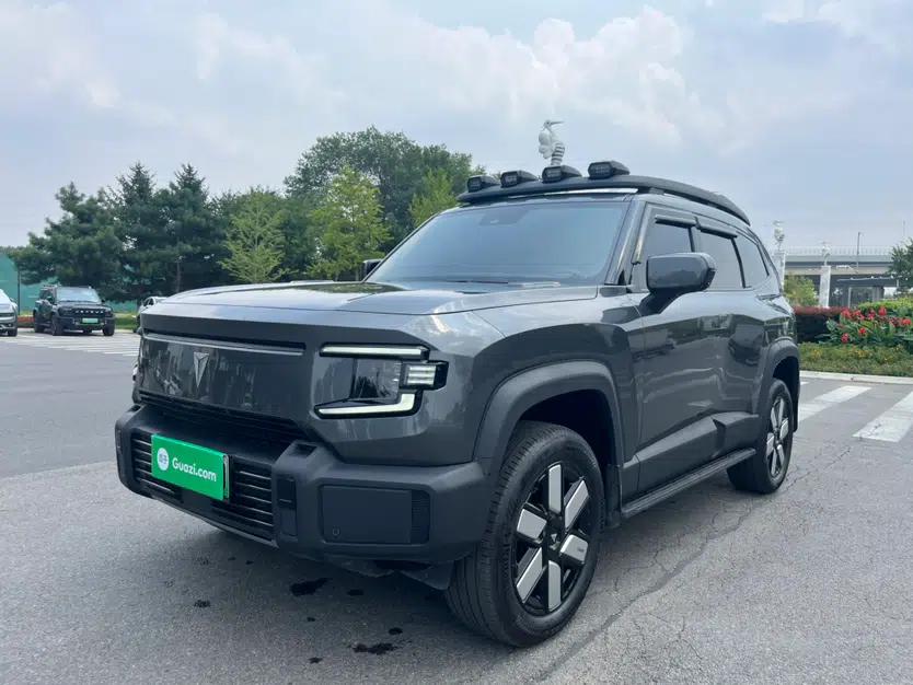 Deepal G318 2024 Four-Wheel-Drive Air Suspension Model — миниатюра 1
