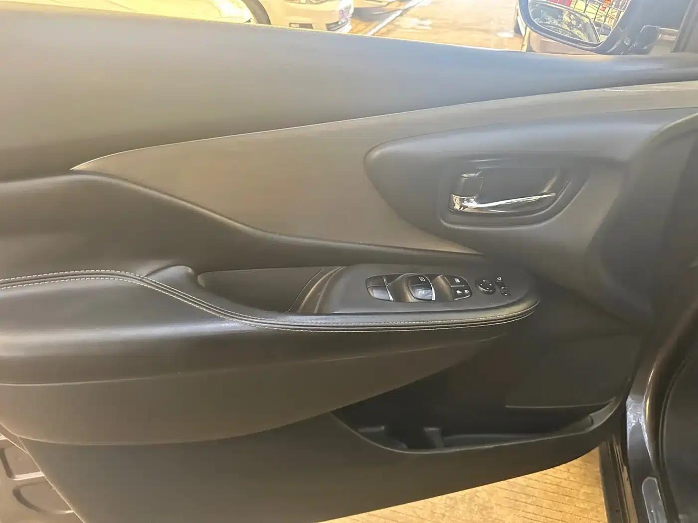 Nissan Murano 2015 2.5L XL 2WD Smart Edition — миниатюра 4