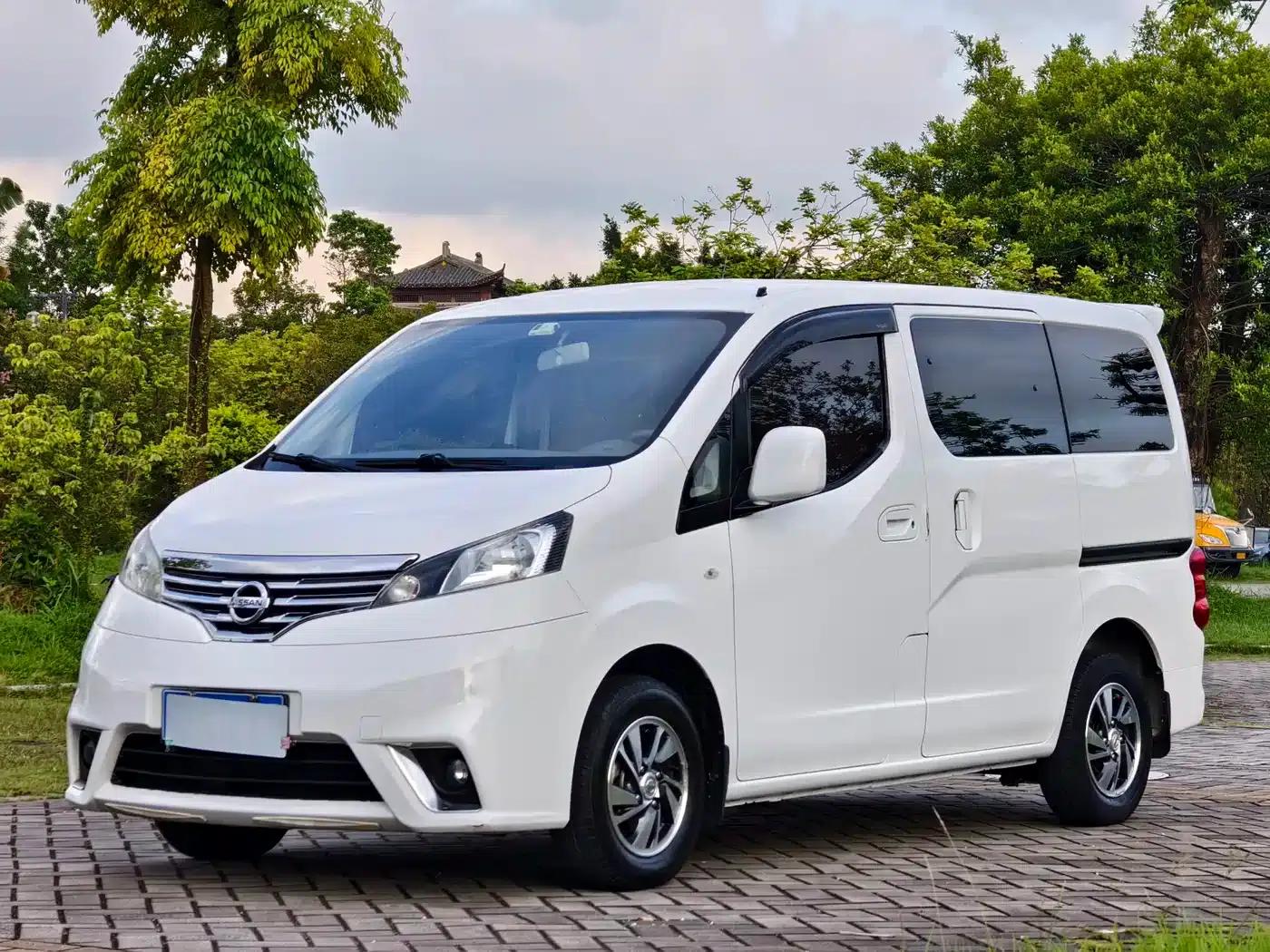 Nissan NV200 2018 1.6L CVT Luxury — миниатюра 1