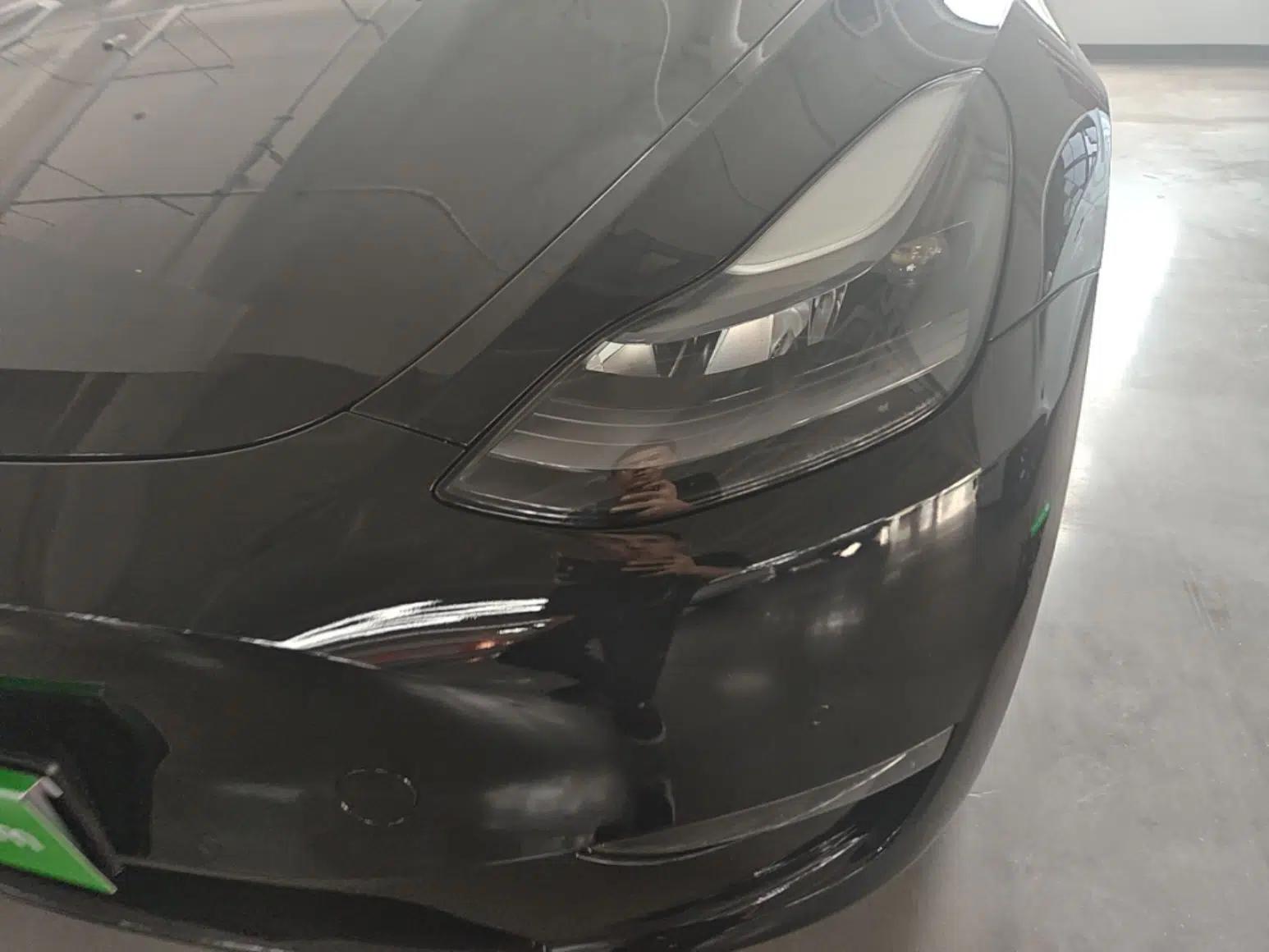 Tesla Model Y 2022 Long-Range All-Wheel-Drive Version — миниатюра 8