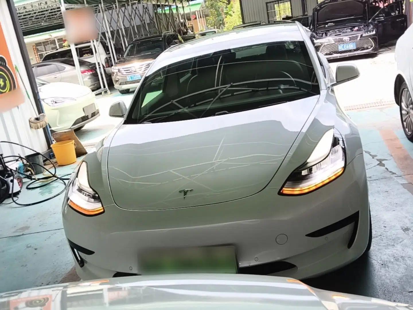 Tesla Model 3 2019 Standard Range Rear-Drive Upgraded Version — миниатюра 2