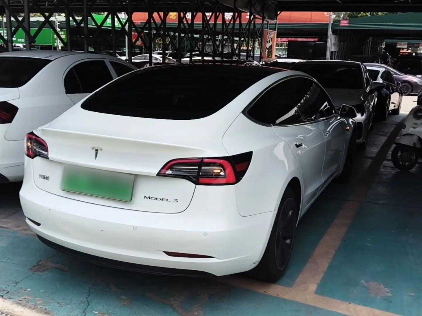 Tesla Model 3 2019 Standard Range Rear-Drive Upgraded Version — миниатюра 6