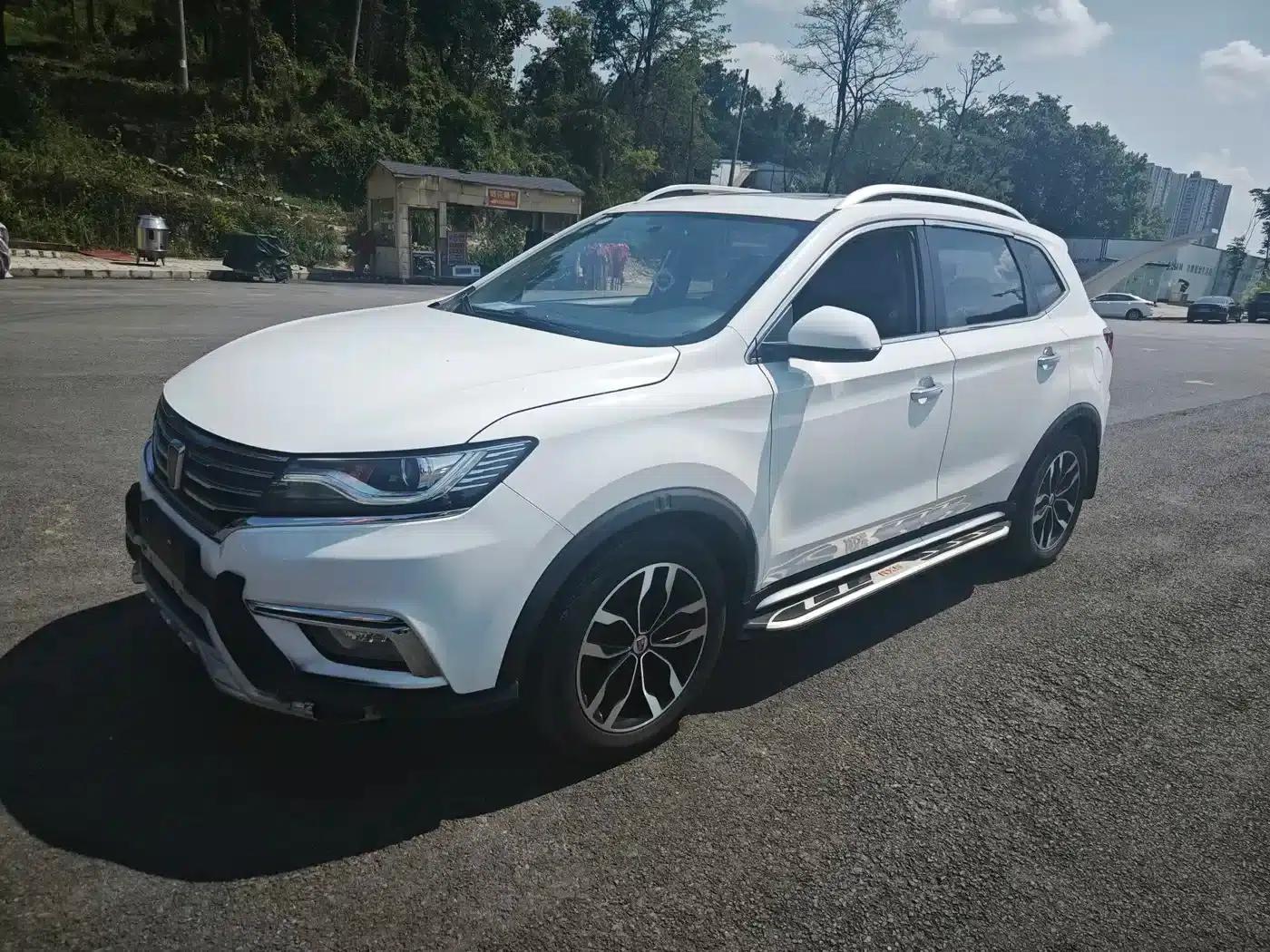 Roewe RX5 2016 20T Two-Wheel Drive Automatic Internet Smart Edition — миниатюра 2