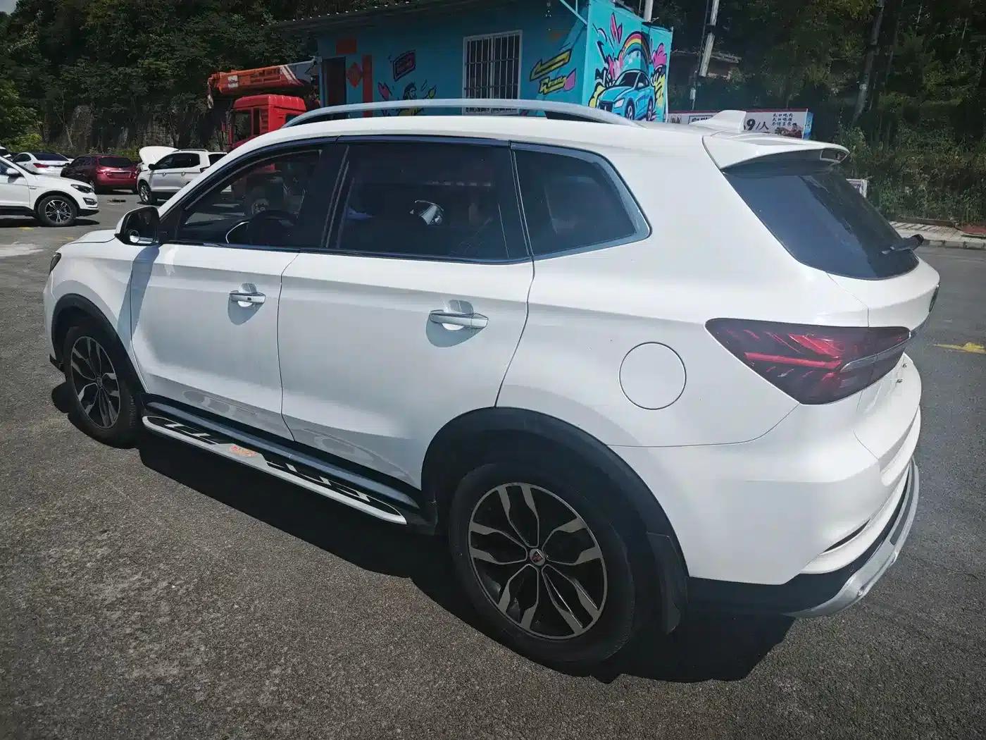 Roewe RX5 2016 20T Two-Wheel Drive Automatic Internet Smart Edition — миниатюра 9