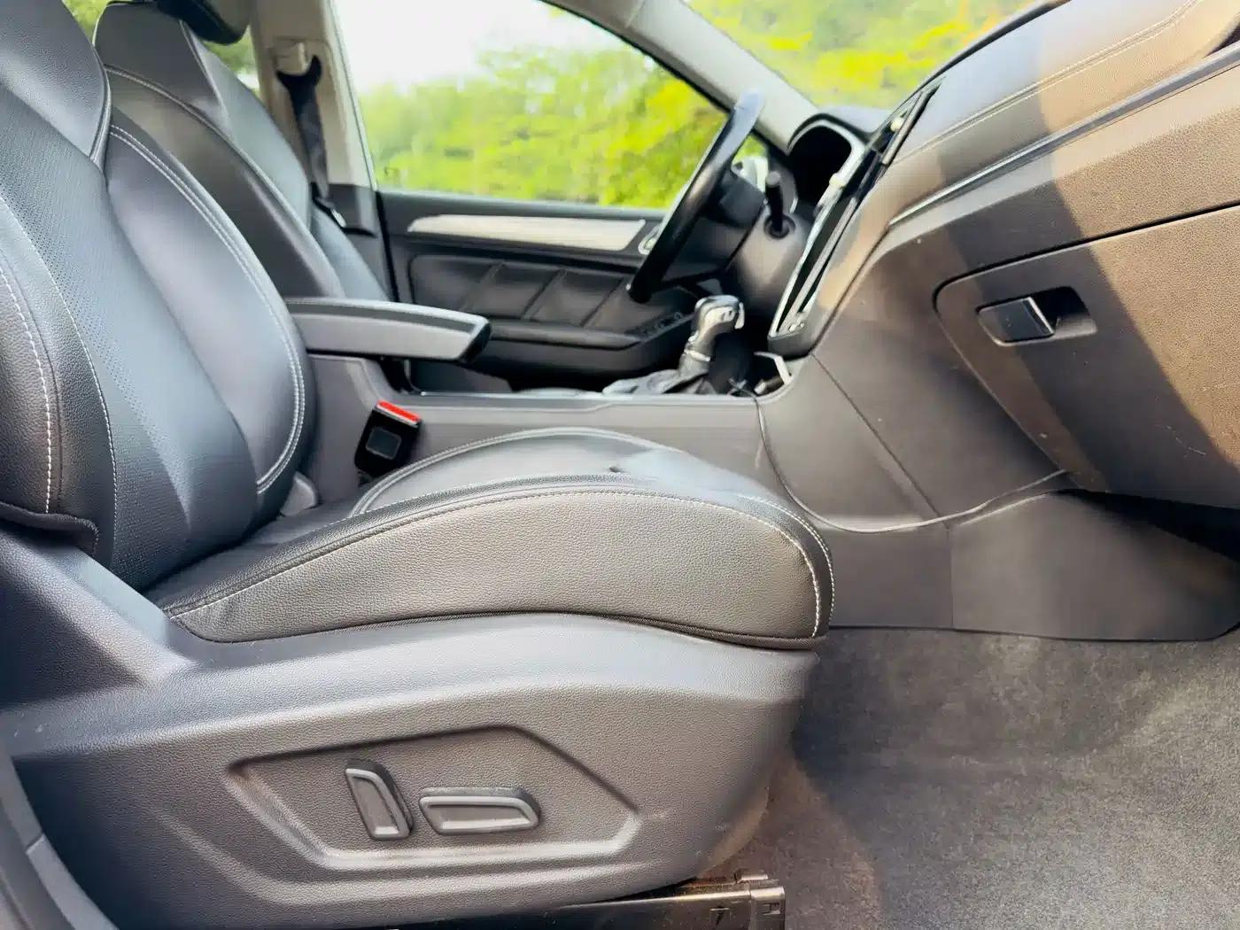 Roewe RX5 2016 20T Two-Wheel Drive Automatic Internet Smart Edition — миниатюра 15