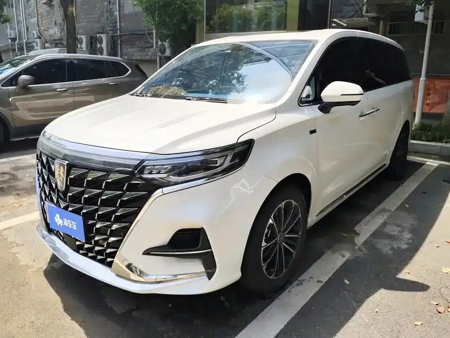 Roewe iMAX8 2022 400TGI Premium Edition — миниатюра 1