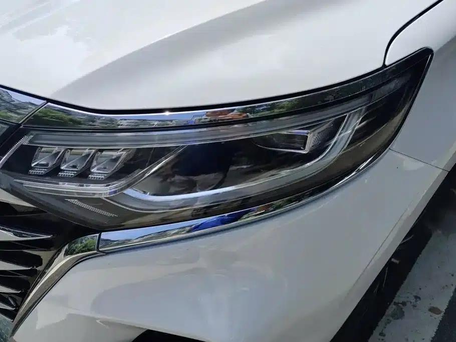 Roewe iMAX8 2022 400TGI Premium Edition — миниатюра 5