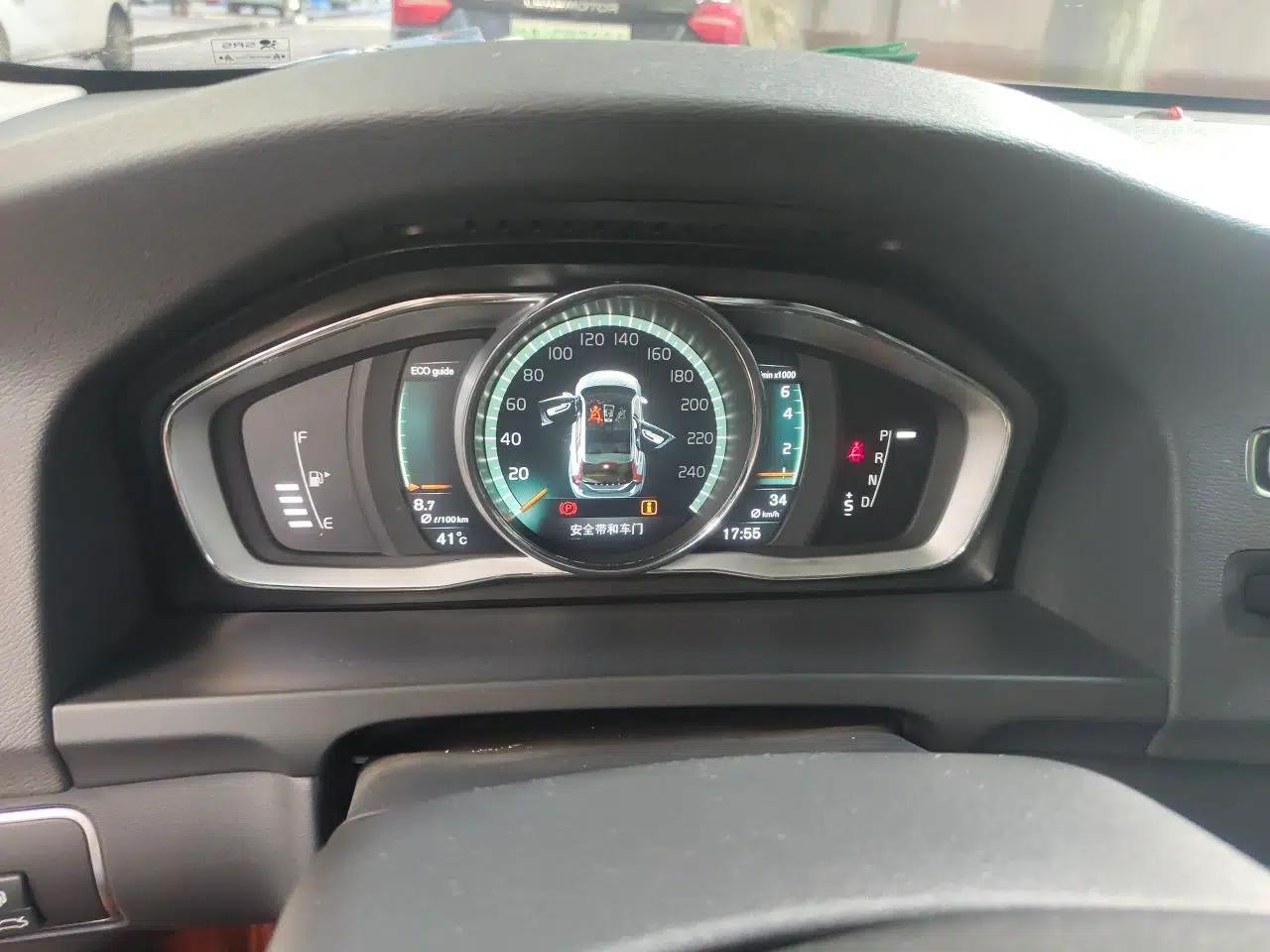 Volvo V60 2017 T5 Zhiyi Edition China V Standard — миниатюра 11