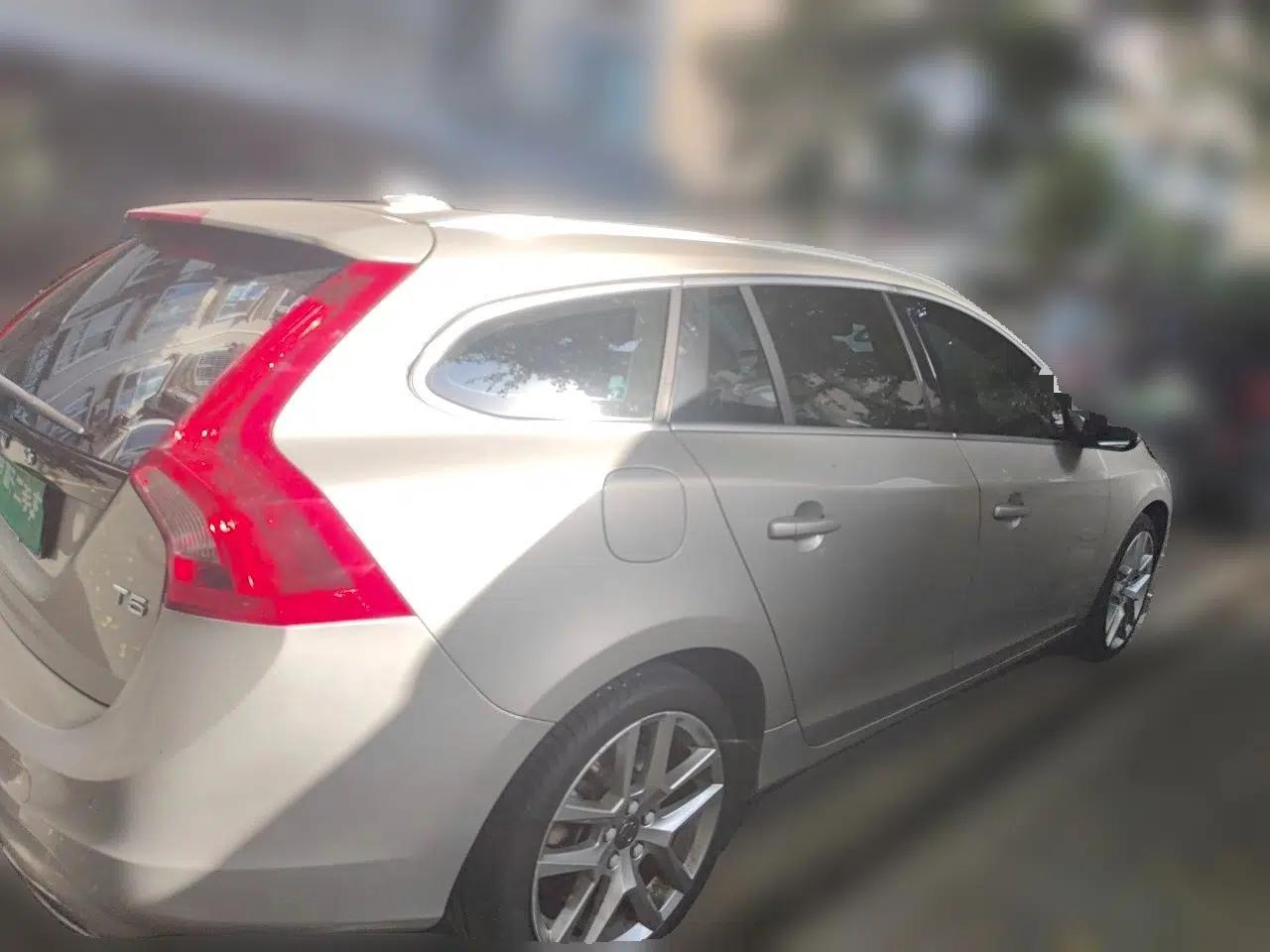 Volvo V60 2017 T5 Zhiyi Edition China V Standard — миниатюра 6