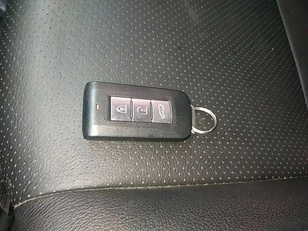 Outlander 2016 2.4L 4WD Elite Edition 5-seater — миниатюра 9