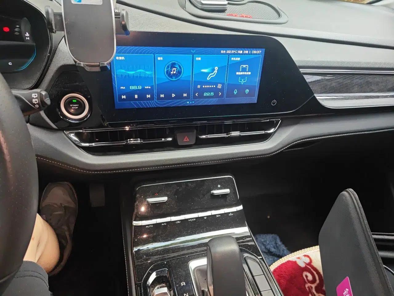 Wuling Victory 2020 1.5T CVT Flagship Edition — миниатюра 10